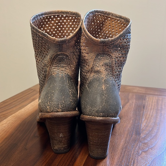 Bed Stu Cobbler Leather Duchess Perforated Wedge Pull On Boots Smoke Grey Lux 9 - Picture 4 of 13